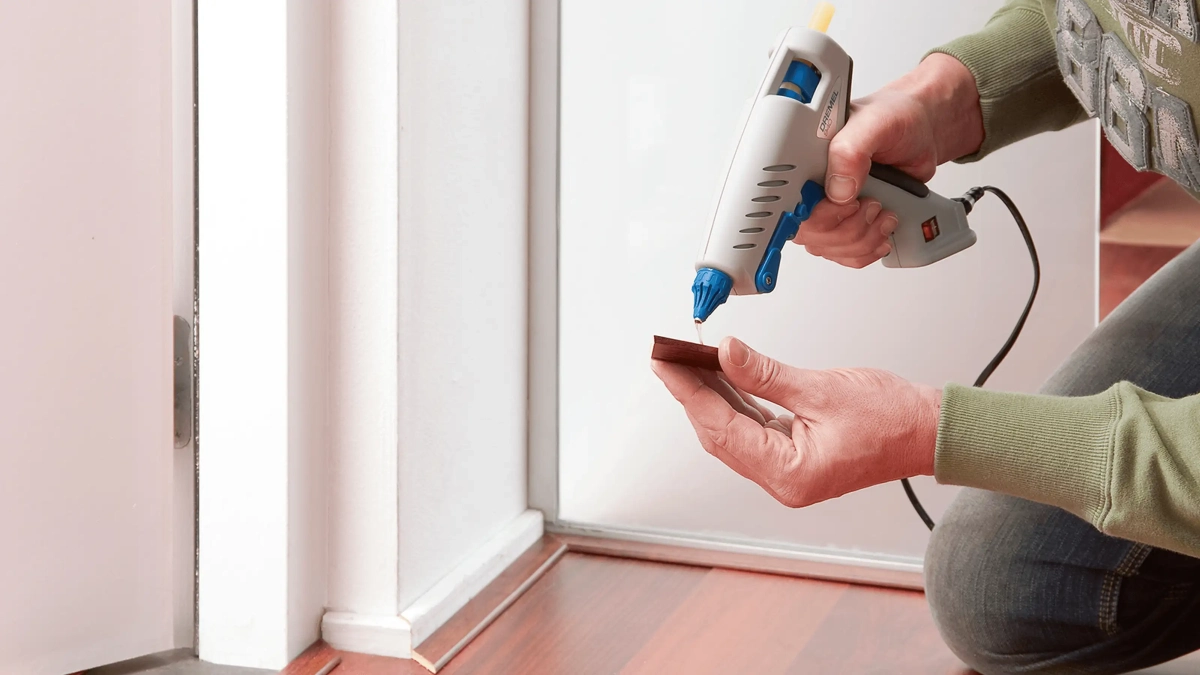 DREMEL® Glue Gun 940 image 3